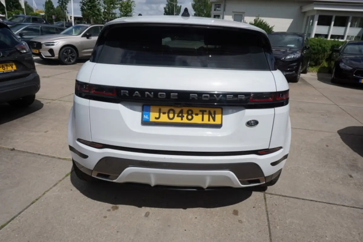 2.0 P250 AWD SE