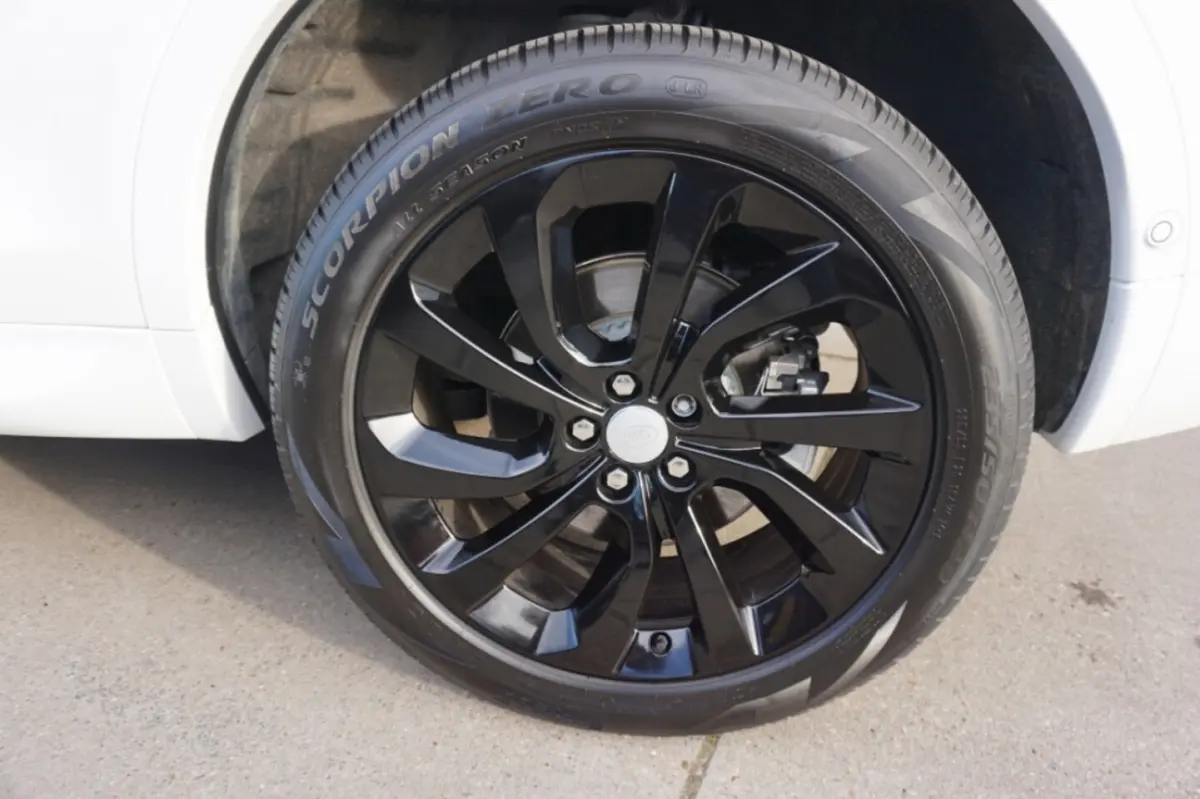 P300e 1.5 R-Dynamic HSE