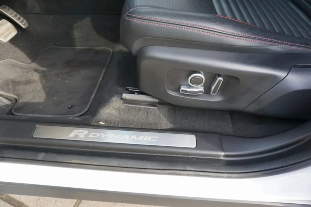 P300e 1.5 R-Dynamic HSE