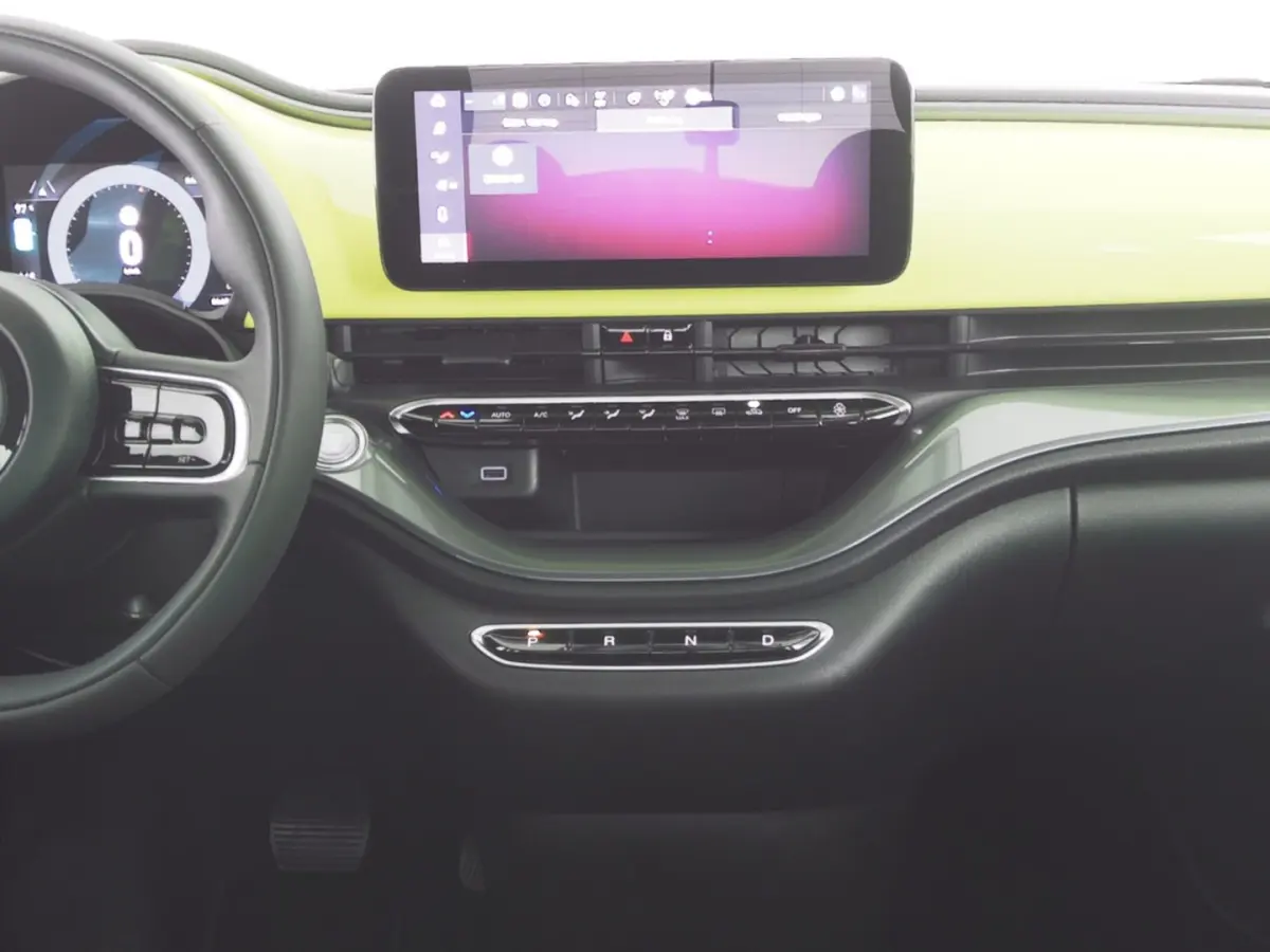 Urban Plus 24 kWh | CAMERA | CARPLAY | Stoelverwarming | PDC | NAVI | SOH: 92,2% | !