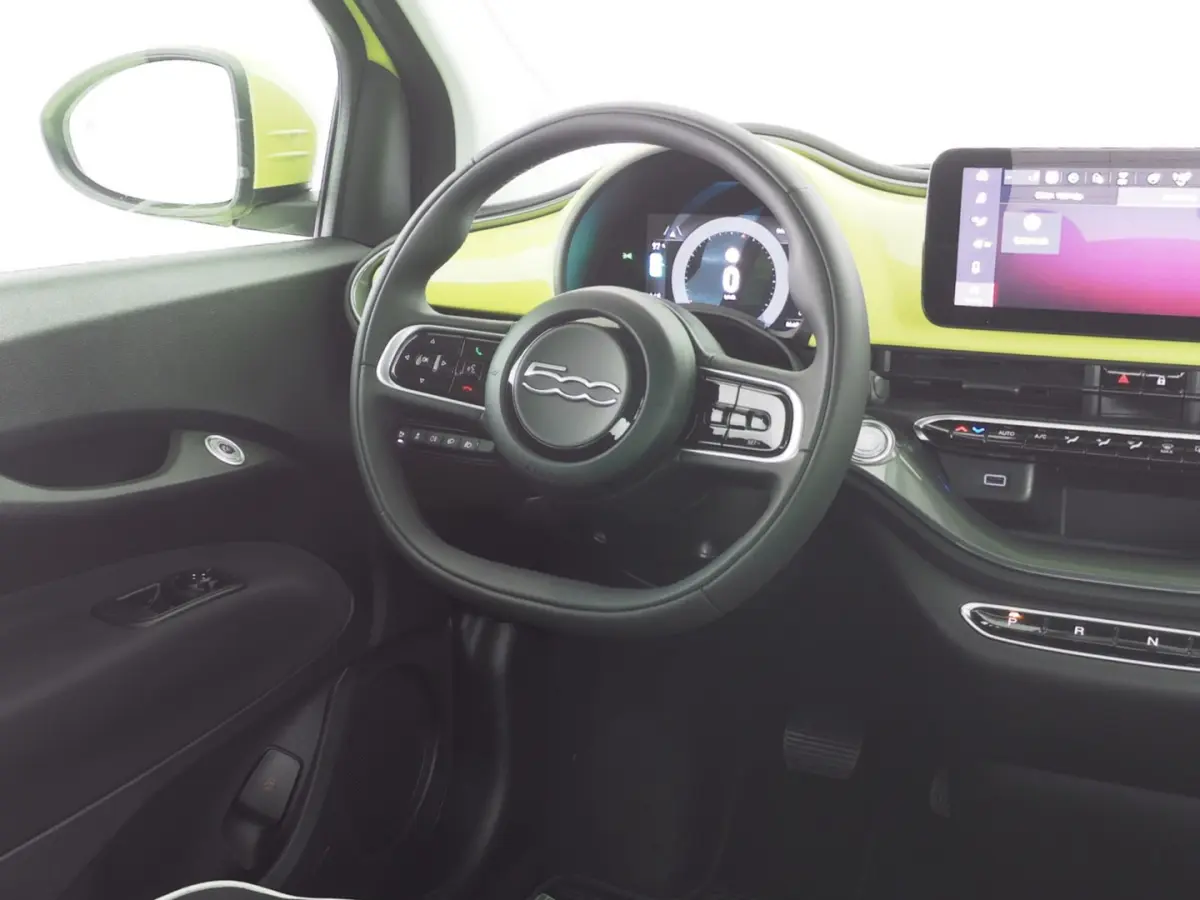 Urban Plus 24 kWh | CAMERA | CARPLAY | Stoelverwarming | PDC | NAVI | SOH: 92,2% | !