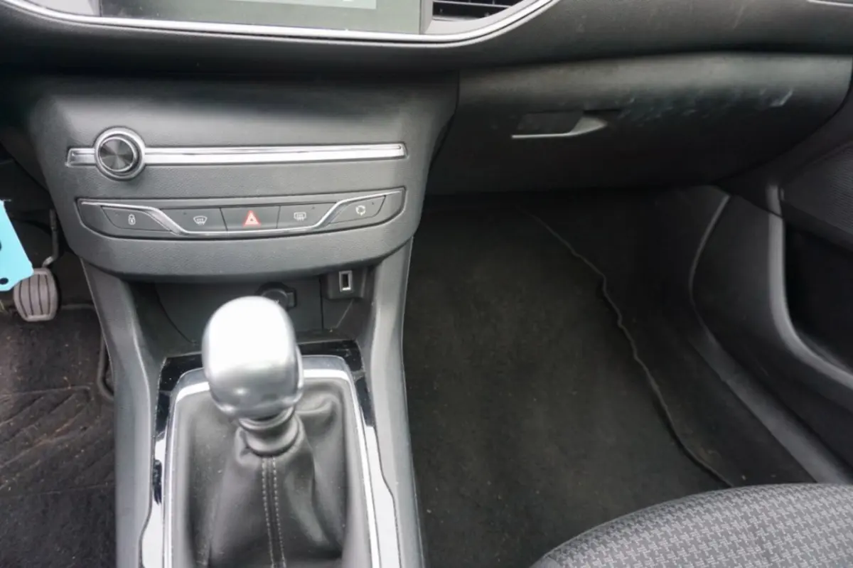 1.2 PureTech Blue Lease Executive Avantage