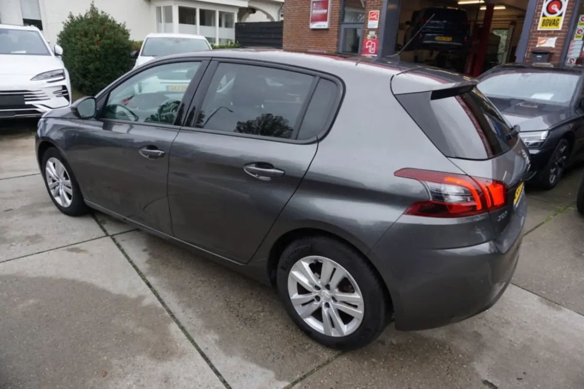 1.2 PureTech Blue Lease Executive Avantage