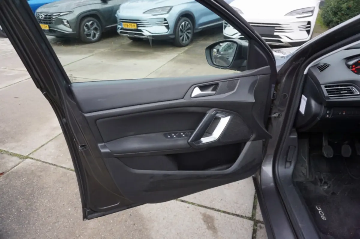 1.2 PureTech Blue Lease Executive Avantage