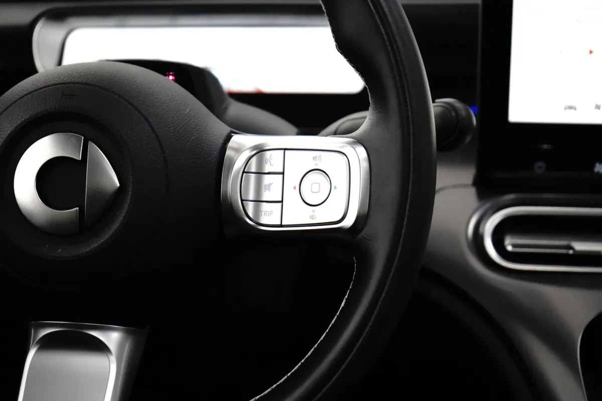 Pro+ 66 kWh 272pk | Panoramadak | 360 Camera | Leder | Dodehoek detectie | Stoelgeheugen | Adaptive cruise controle