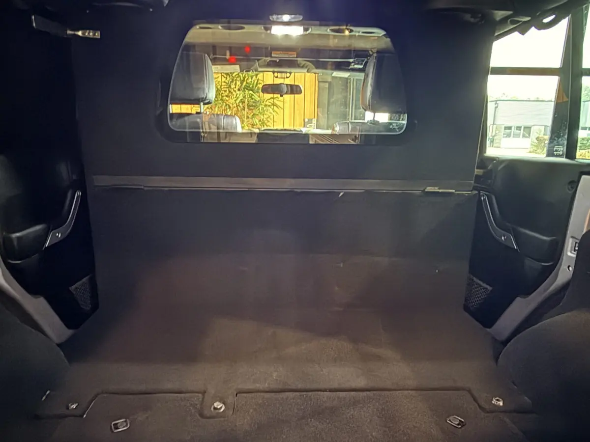 | Cabriolet | Trekhaak | Camera | Airco | 17 inch Youngtimer