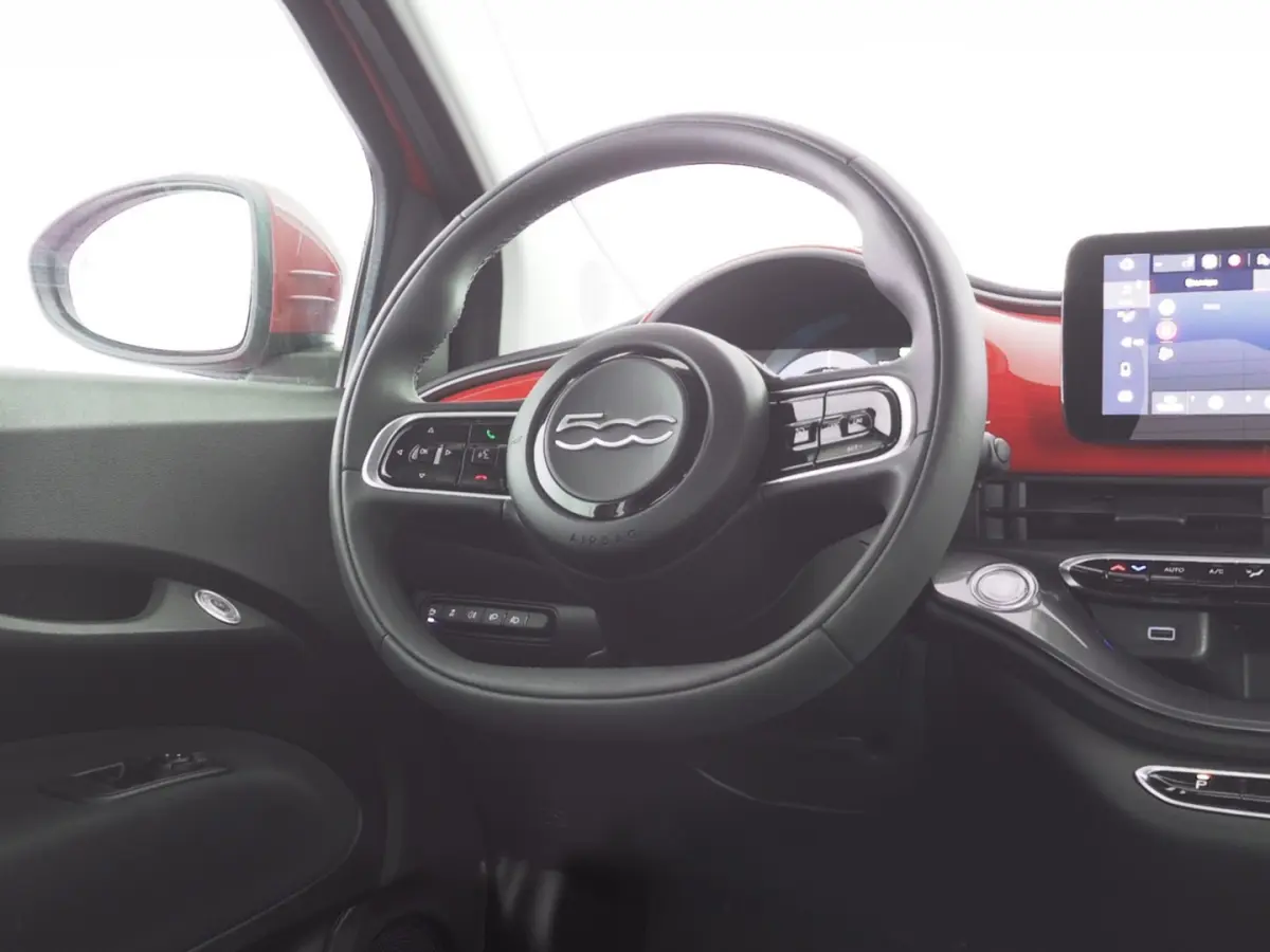 Icon Plus 3+1 24 Kwh | Full LED | VELGEN | NAVI | CAMERA | PDC | CARPLAY | Stoelverwarming | SOH: 98,4% | !