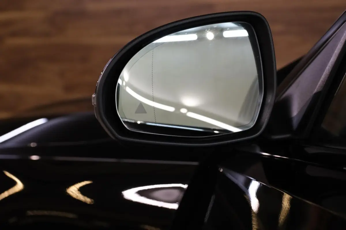 200 Luxury Line