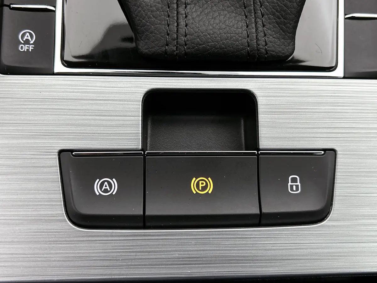1.5 TSI 150PK Automaat Business Edition / Trekhaak / Navigatie / Airco-ecc./ Pdc./ Radio-multimedia / Virtual Cockpit / Apk 05-2028