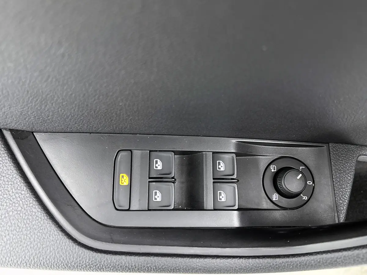1.5 TSI 150PK Automaat Business Edition / Trekhaak / Navigatie / Airco-ecc./ Pdc./ Radio-multimedia / Virtual Cockpit / Apk 05-2028