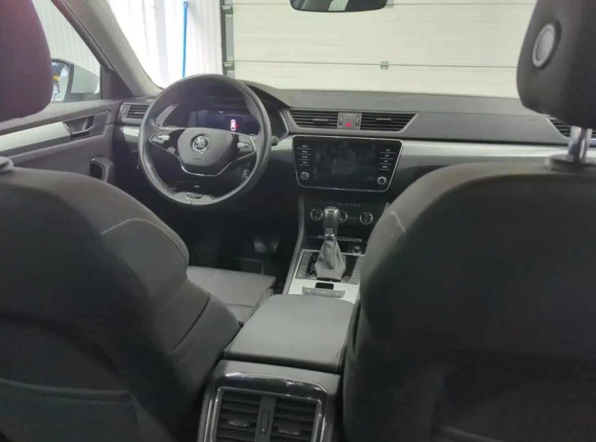 1.5 TSI 150PK Automaat Business Edition / Trekhaak / Navigatie / Airco-ecc./ Pdc./ Radio-multimedia / Virtual Cockpit / Apk 05-2028