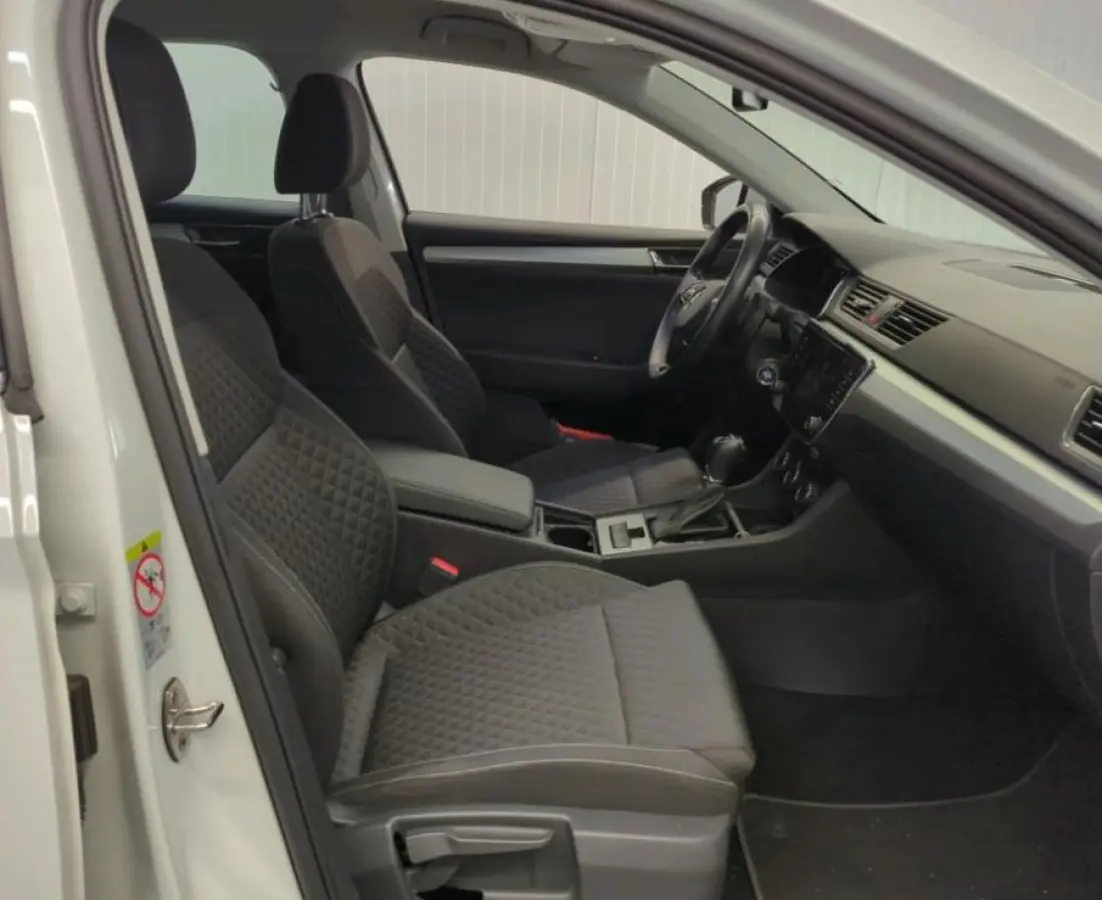 1.5 TSI 150PK Automaat Business Edition / Trekhaak / Navigatie / Airco-ecc./ Pdc./ Radio-multimedia / Virtual Cockpit / Apk 05-2028