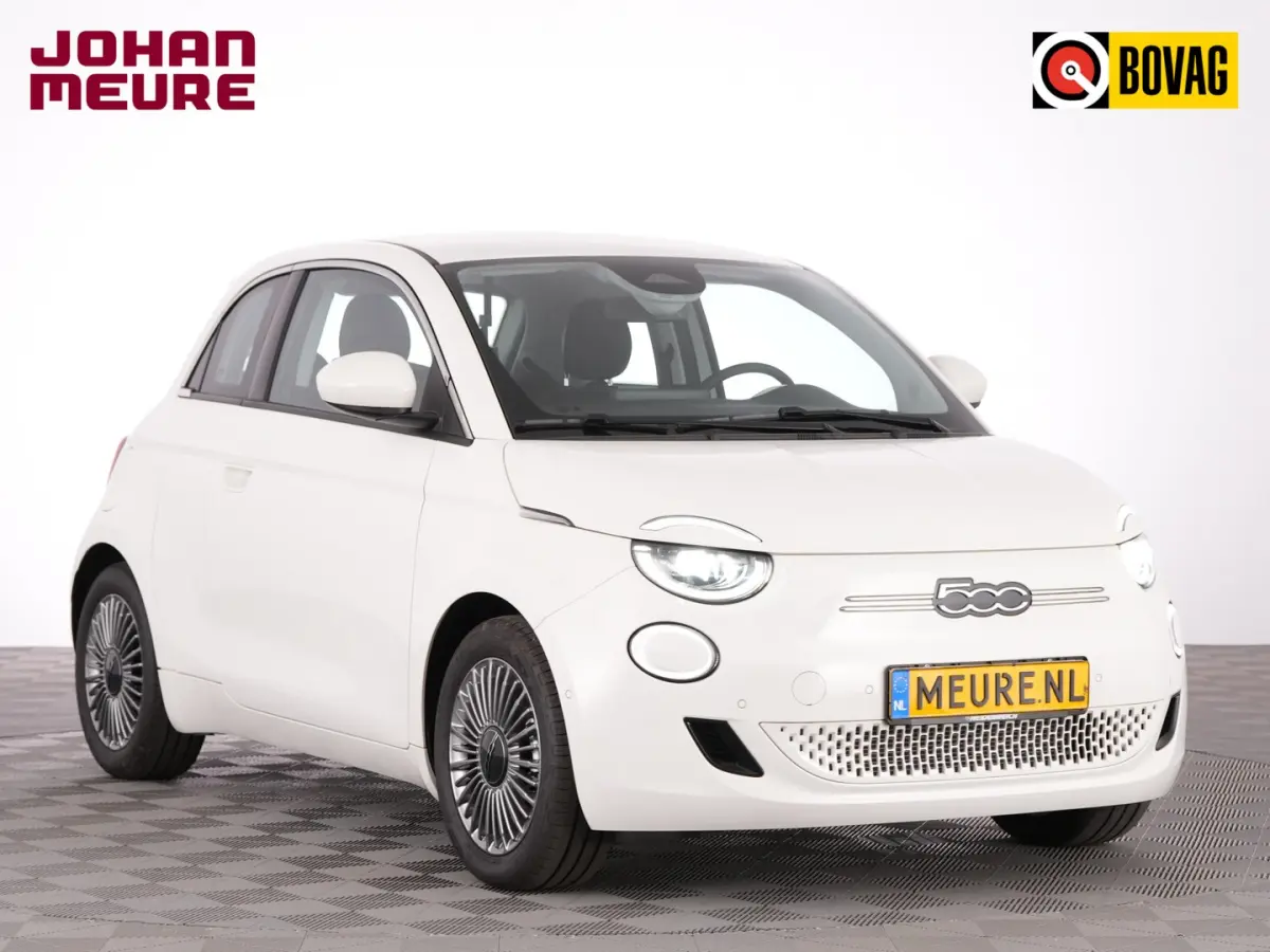 Icon Plus 3+1 24 Kwh | Full LED | VELGEN | NAVI | CAMERA | PDC | CARPLAY | Stoelverwarming | SOH: 100% | !