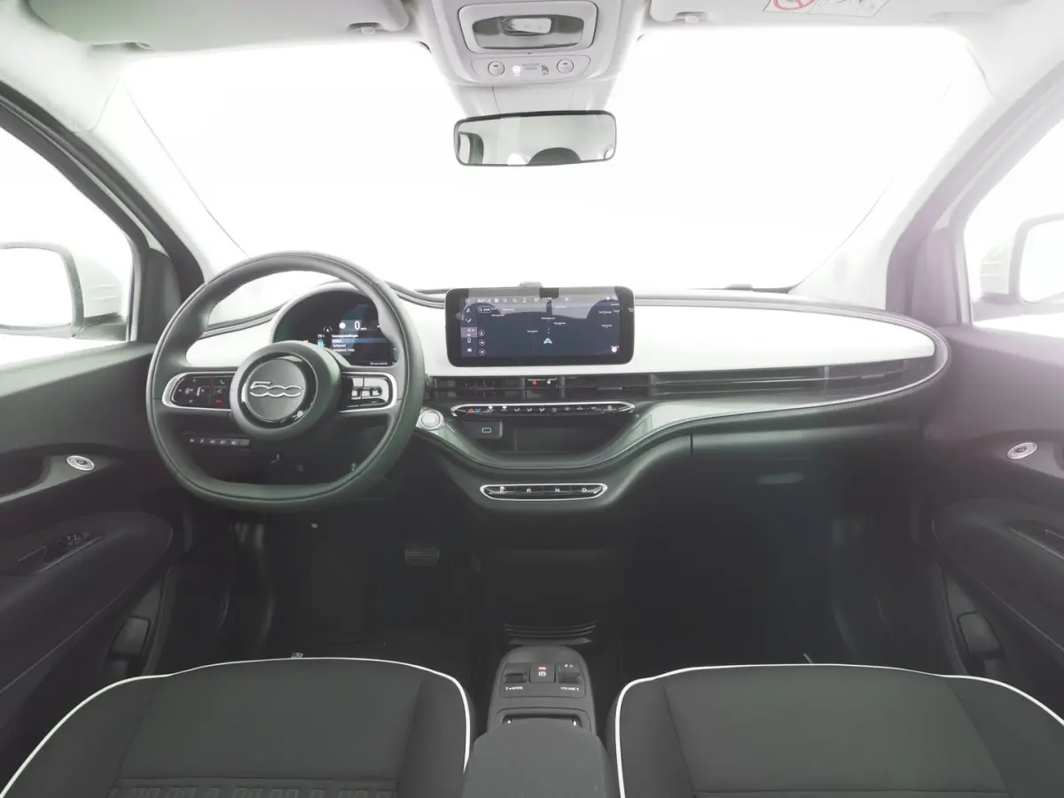 Icon Plus 3+1 24 Kwh | Full LED | VELGEN | NAVI | CAMERA | PDC | CARPLAY | Stoelverwarming | SOH: 100% | !