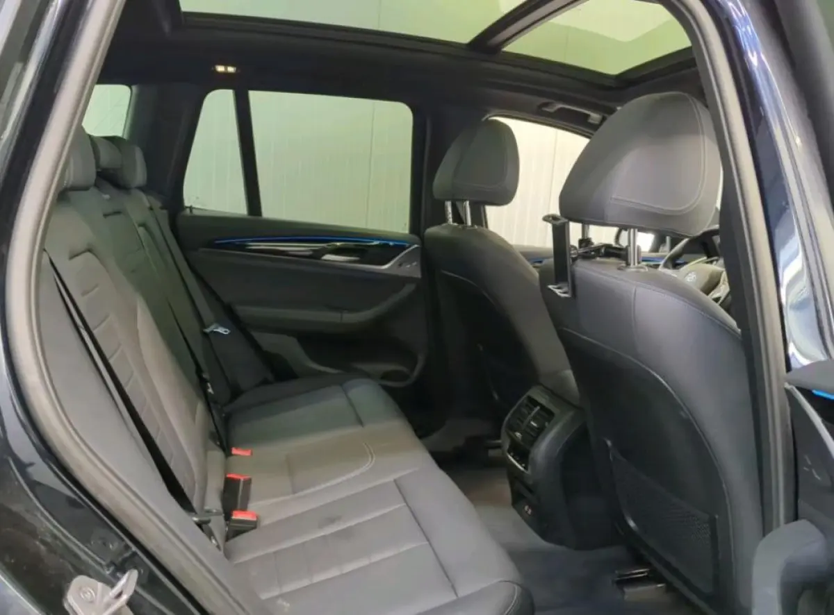 Executive 80 kWh SOH 98% / Shadow Line / Panoramadak / Leder / Stoelverwarming / Pdc.+Camera / Navigatie / Apk 10-2027