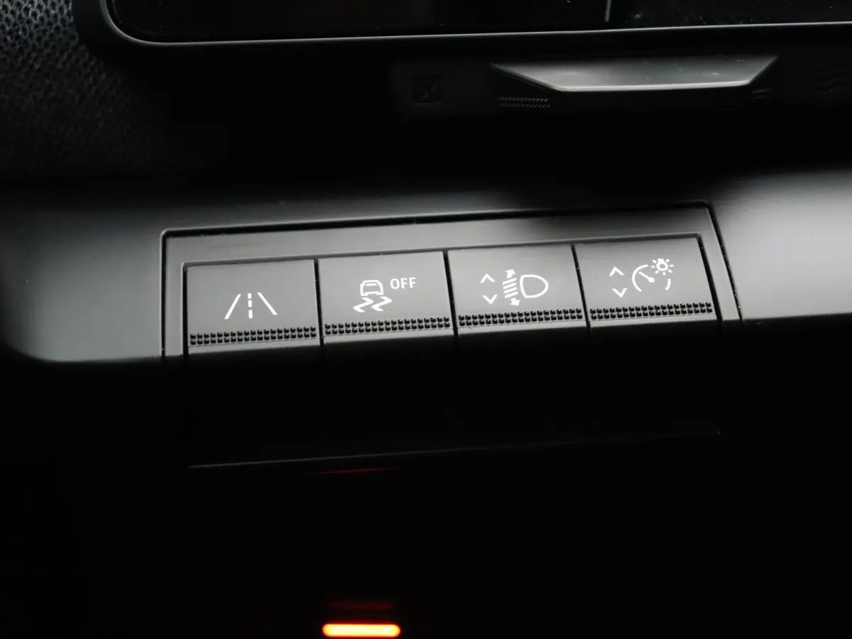 EV60 Optimum Charge Evolution | 94% SOH | Google Navigatie | Climate Control | Achteruitrij camera | Warmtepomp |