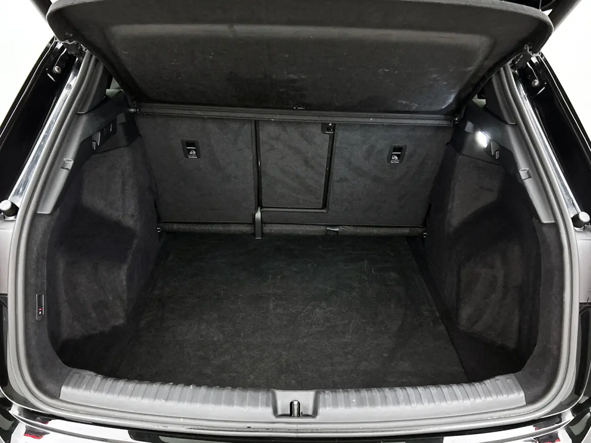 50 SOH 90% Quattro Launch edition S-Line Competition 220KW / 77 kWh / Warmtepomp / Panoramadak / Leder-sport / Sonos Sound / Pdc+Camera / Apk 02-2028