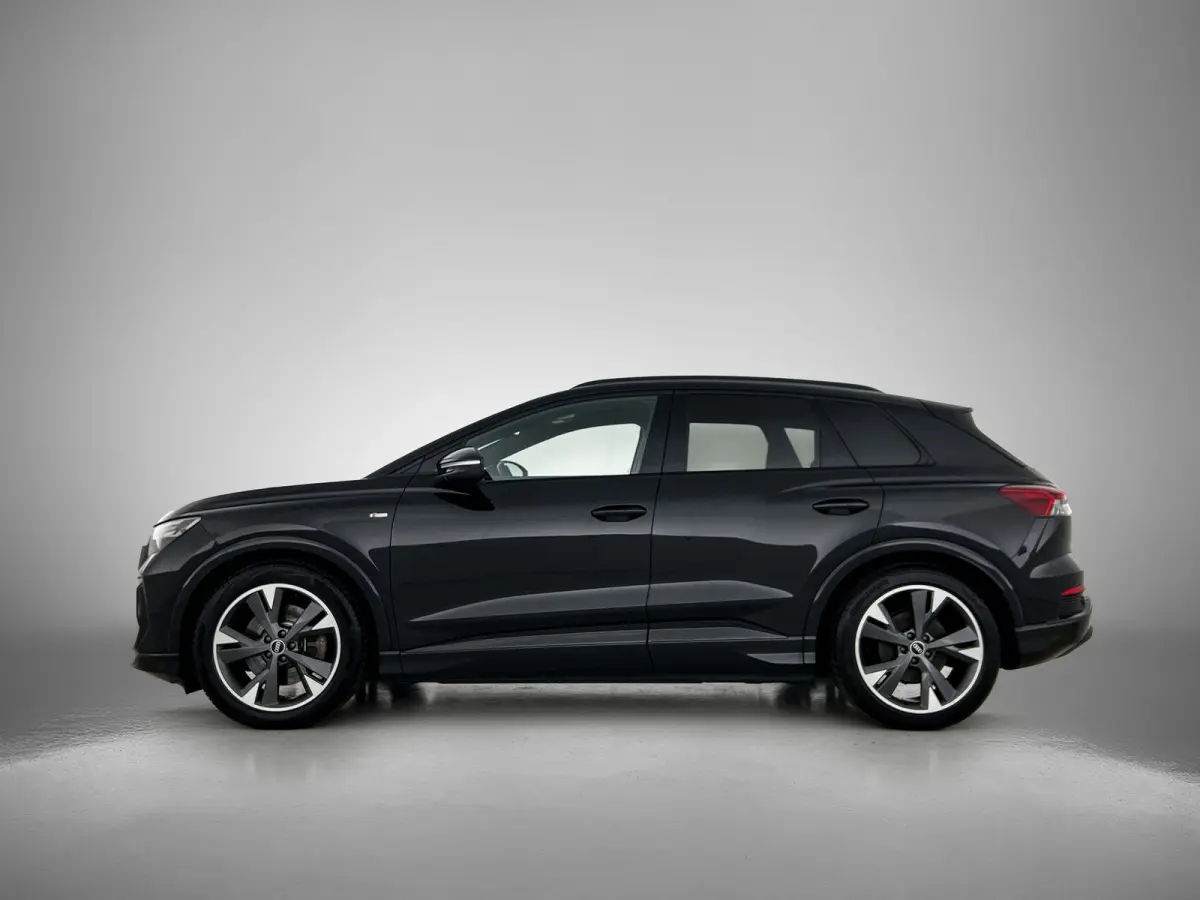 50 SOH 90% Quattro Launch edition S-Line Competition 220KW / 77 kWh / Warmtepomp / Panoramadak / Leder-sport / Sonos Sound / Pdc+Camera / Apk 02-2028
