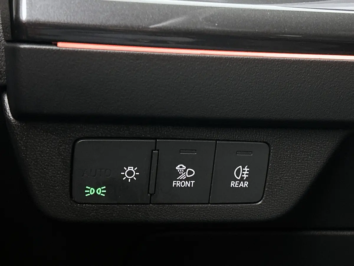 50 SOH 90% Quattro Launch edition S-Line Competition 220KW / 77 kWh / Warmtepomp / Panoramadak / Leder-sport / Sonos Sound / Pdc+Camera / Apk 02-2028