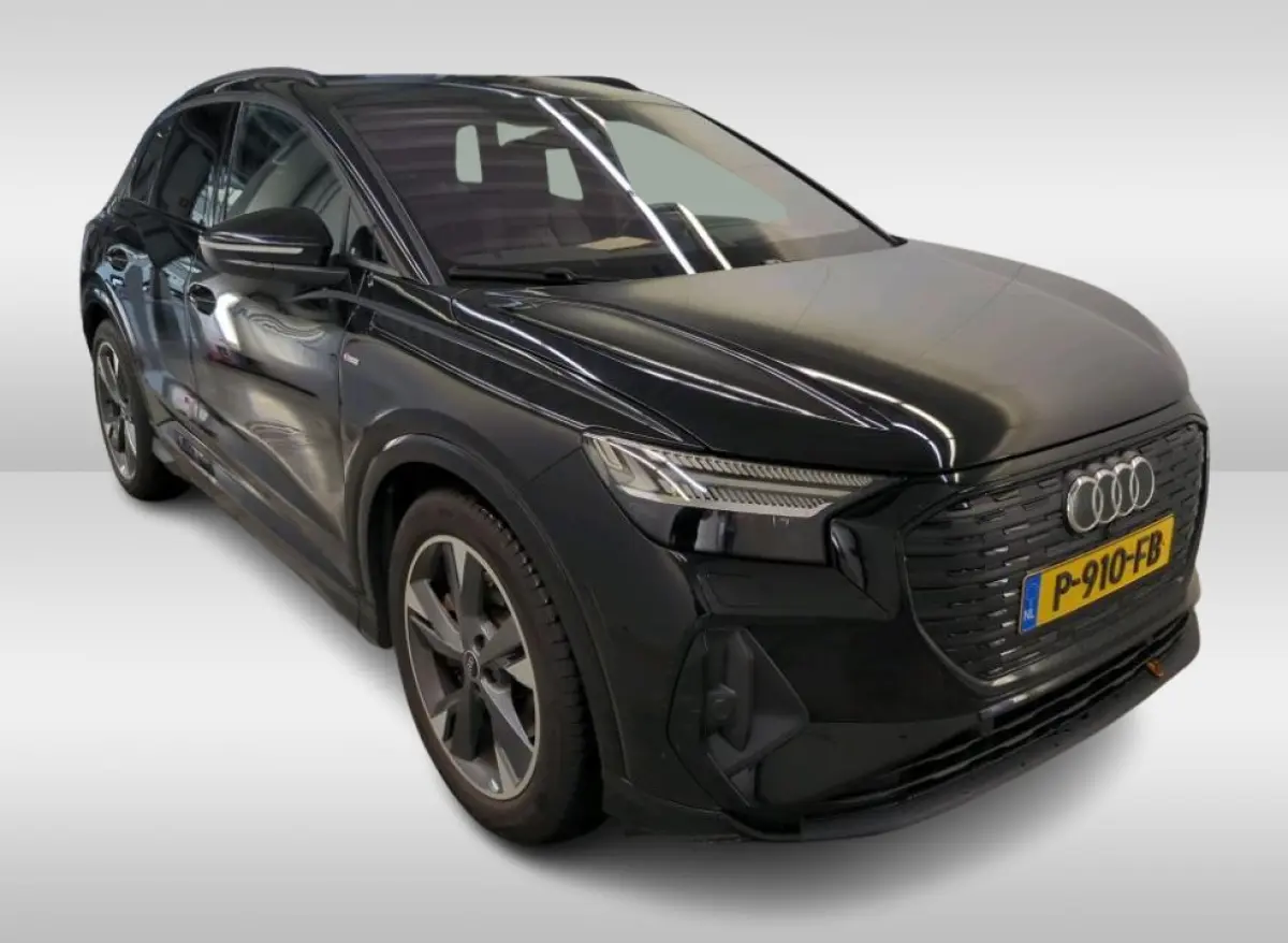 50 SOH 90% Quattro Launch edition S-Line Competition 220KW / 77 kWh / Warmtepomp / Panoramadak / Leder-sport / Sonos Sound / Pdc+Camera / Apk 02-2028