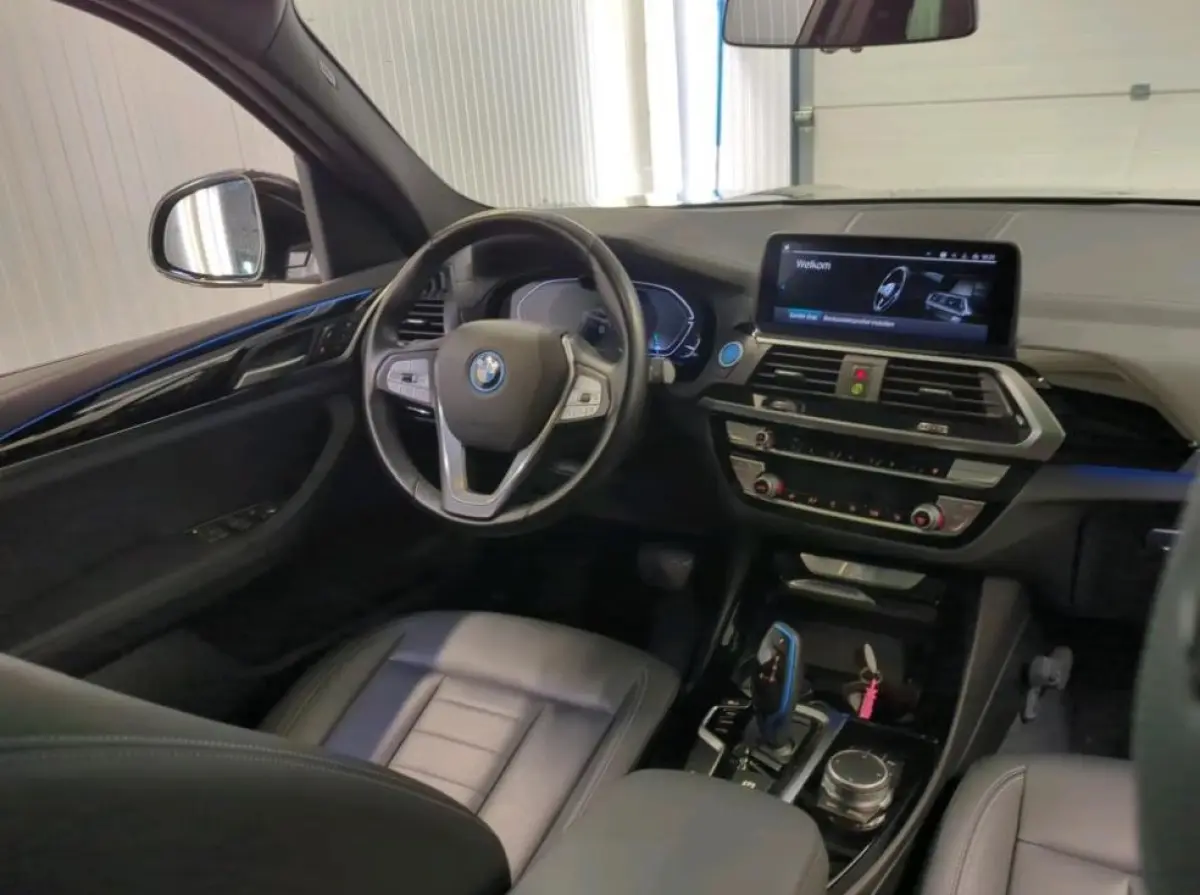 Executive 80 kWh SOH 99,6% / Panoramadak / Leder / Stoelverwarming / Pdc.+Camera / Navigatie / Apk 10-2027