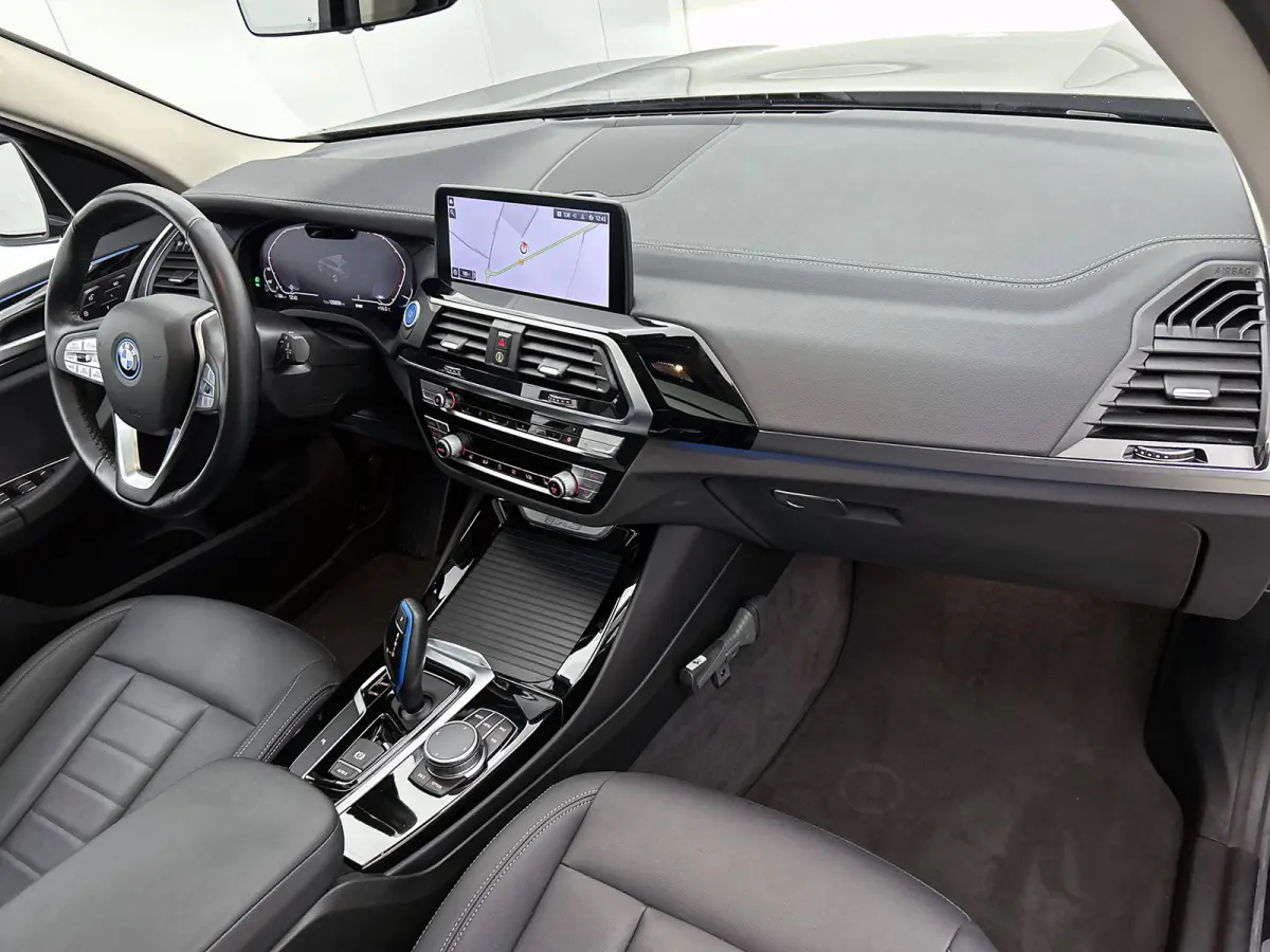 Executive 80 kWh SOH 99,6% / Panoramadak / Leder / Stoelverwarming / Pdc.+Camera / Navigatie / Apk 10-2027