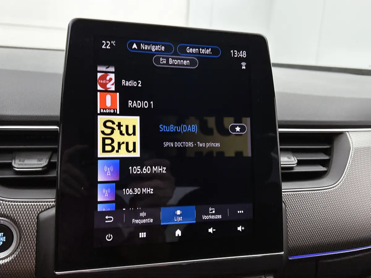 1.6 E-Tech full hybrid 145 techno Automaat / Cruise-ctr. / Airco-ecc / navigatie / Parkeer camera / Apk 05-2028