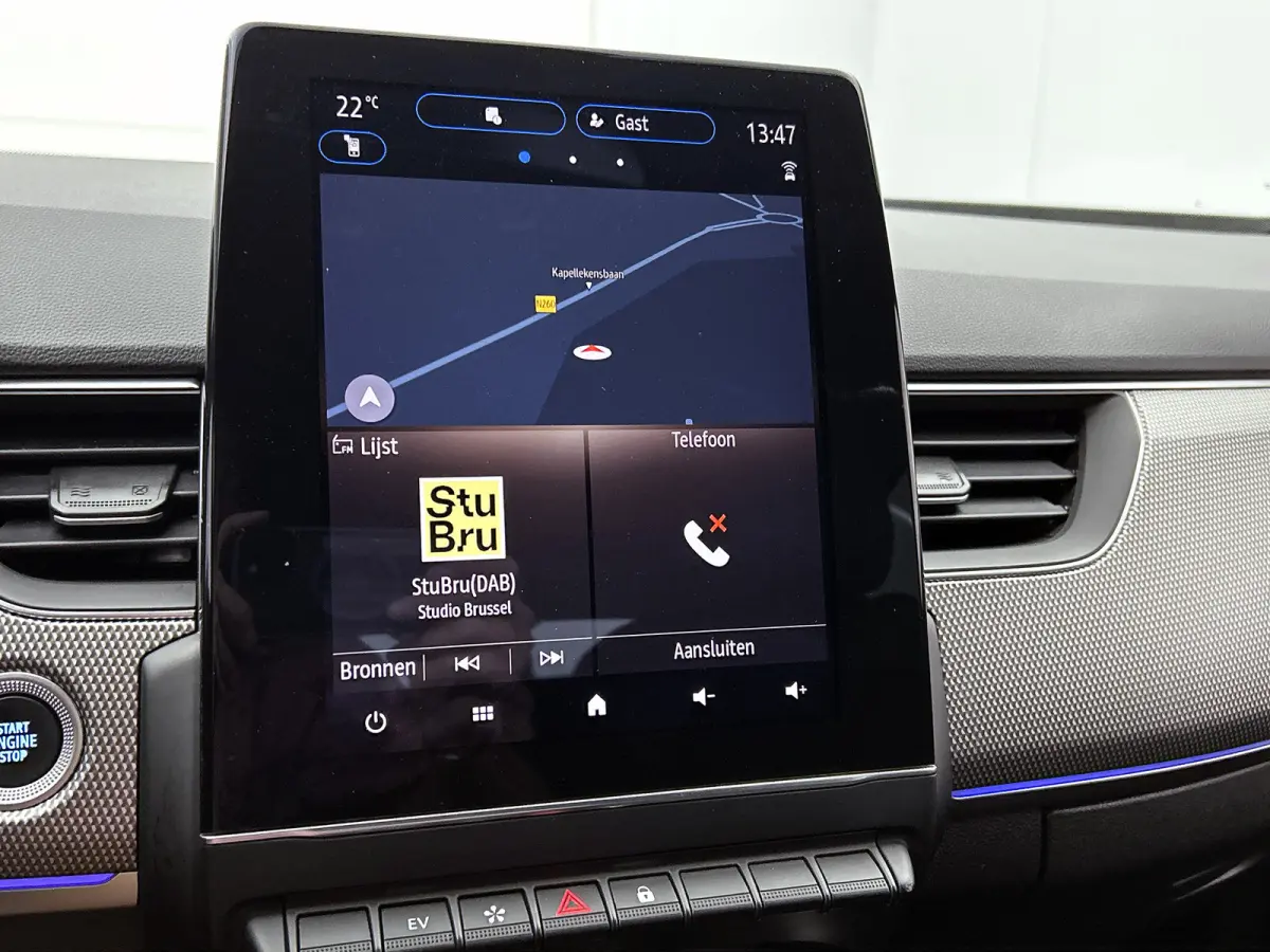 1.6 E-Tech full hybrid 145 techno Automaat / Cruise-ctr. / Airco-ecc / navigatie / Parkeer camera / Apk 05-2028
