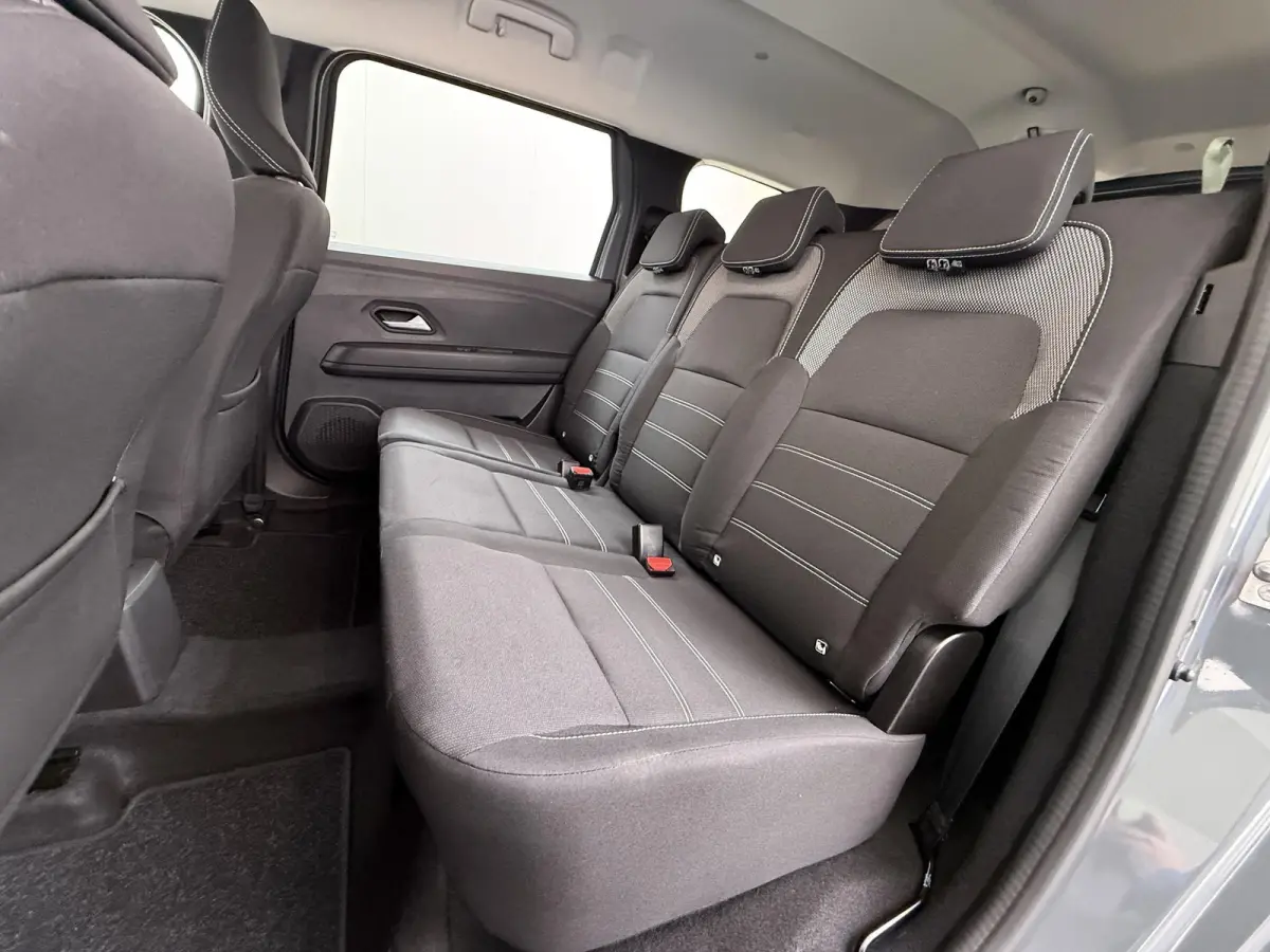 TCe 110pk Expression | 7 persoons | 1ste eigenaar | Parkeersensoren | AppleCarPlay/Android | Airco