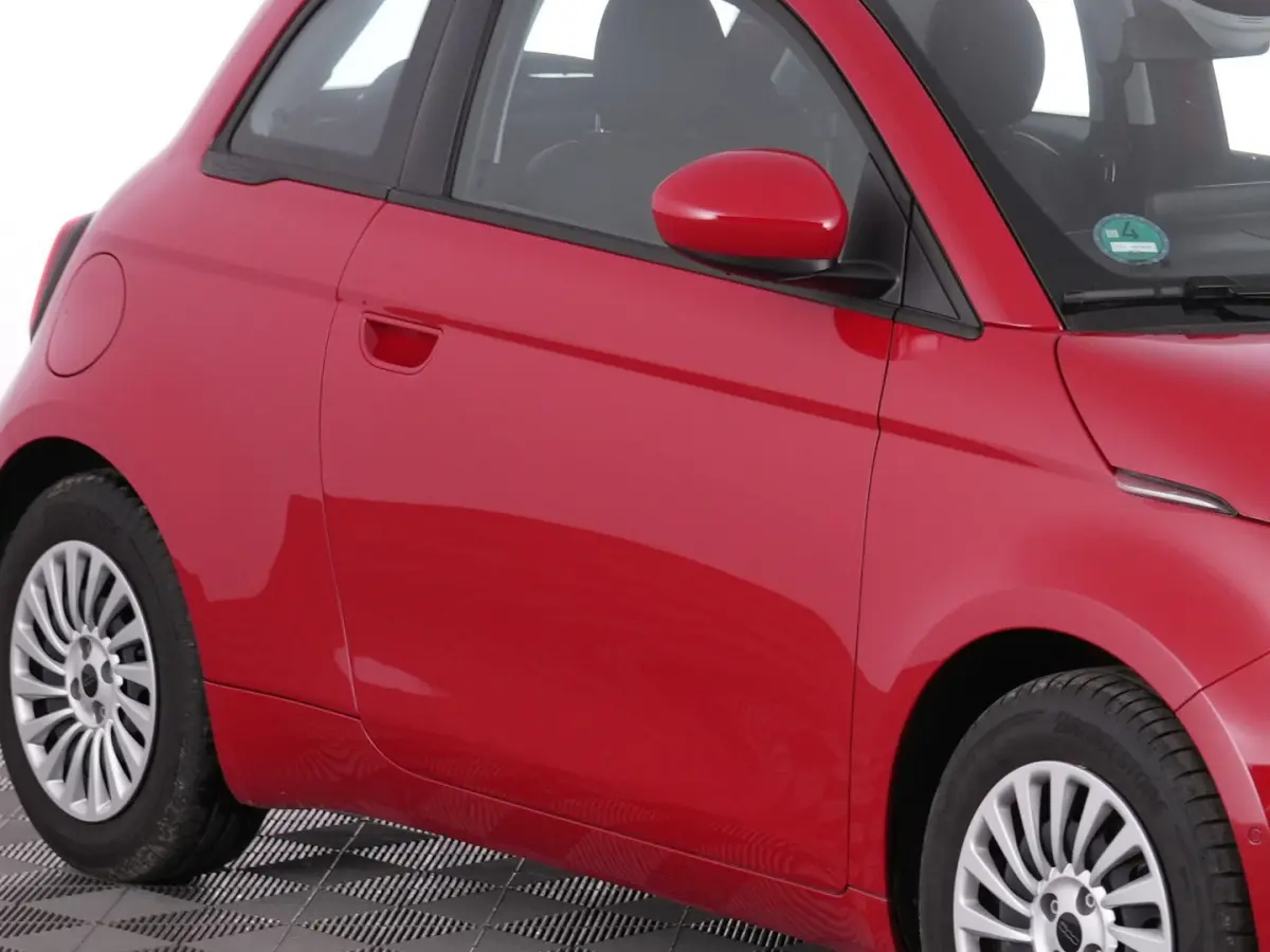 Urban Plus 24 kWh | CAMERA | CARPLAY | Stoelverwarming | PDC | SOH: 95,3% | !