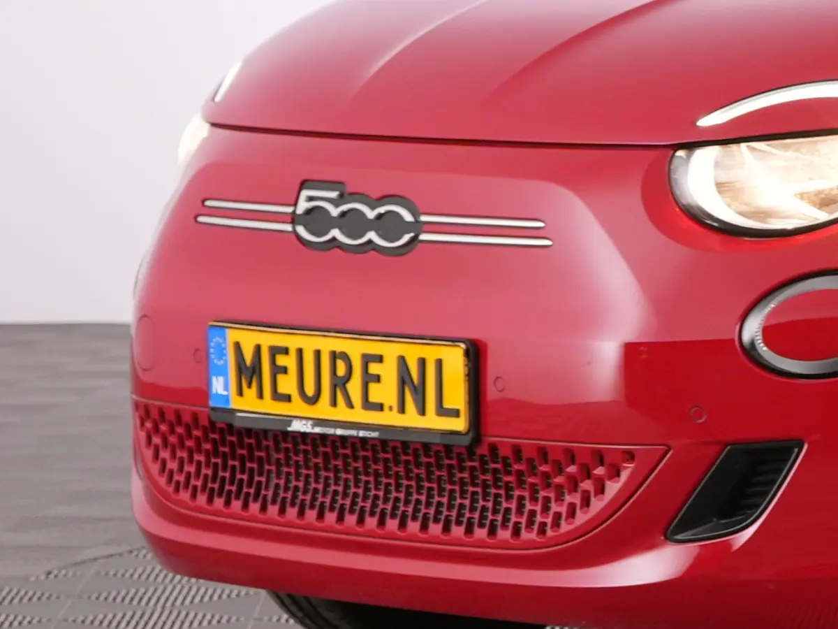 Urban Plus 24 kWh | CAMERA | CARPLAY | Stoelverwarming | PDC | SOH: 95,3% | !