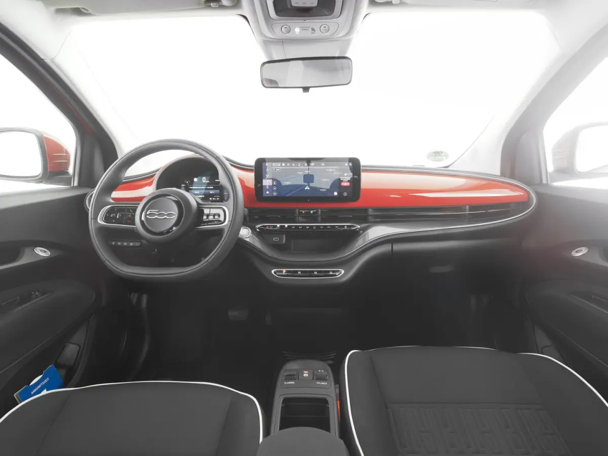 Urban Plus 24 kWh | CAMERA | CARPLAY | Stoelverwarming | PDC | SOH: 95,3% | !