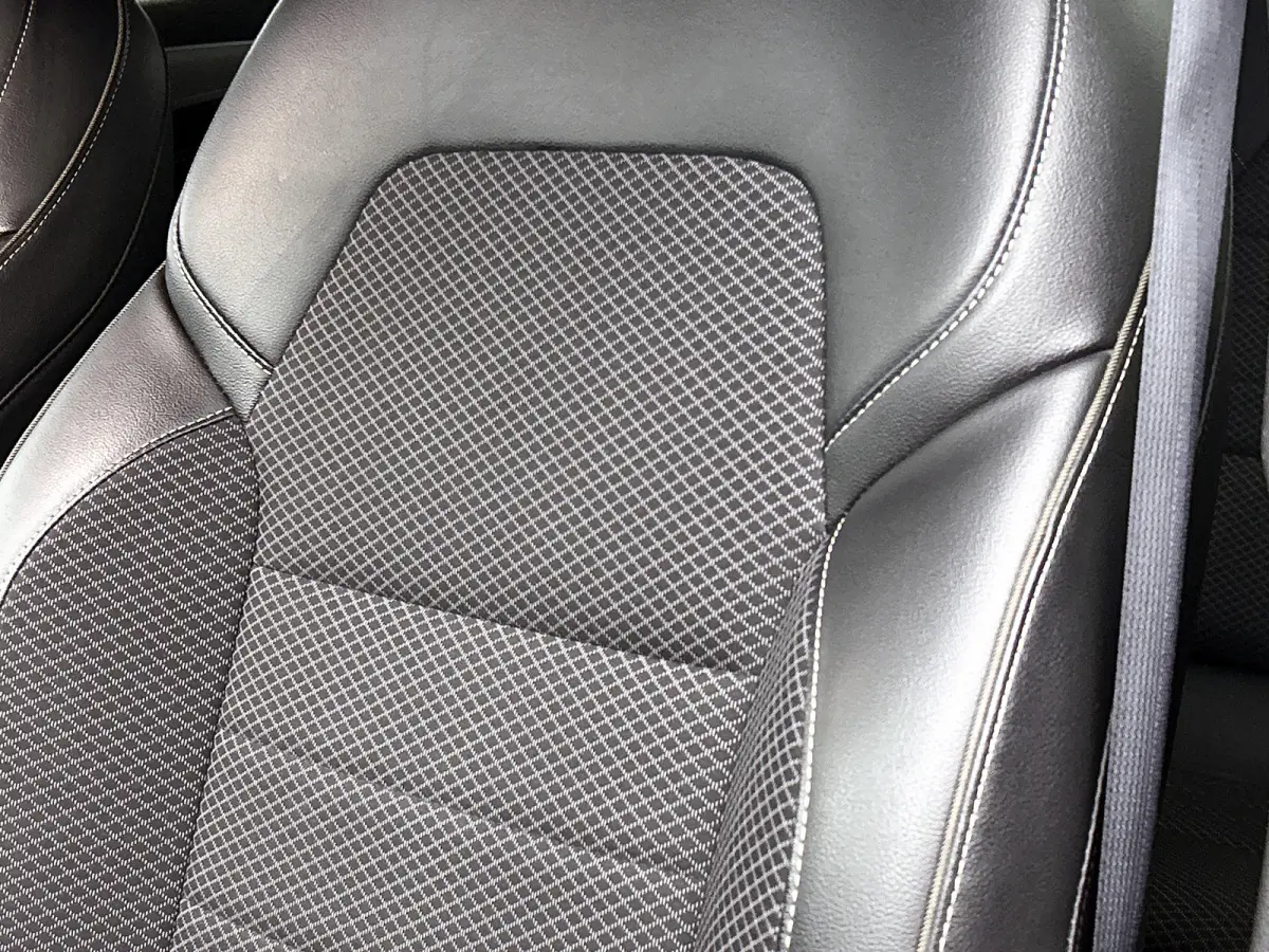 1.6 E-Tech full hybrid 145PK techno / Automaat / Navigatie / Pdc+Camera / Airco-ecc. / 1/2 Leder / Apk 06-2028