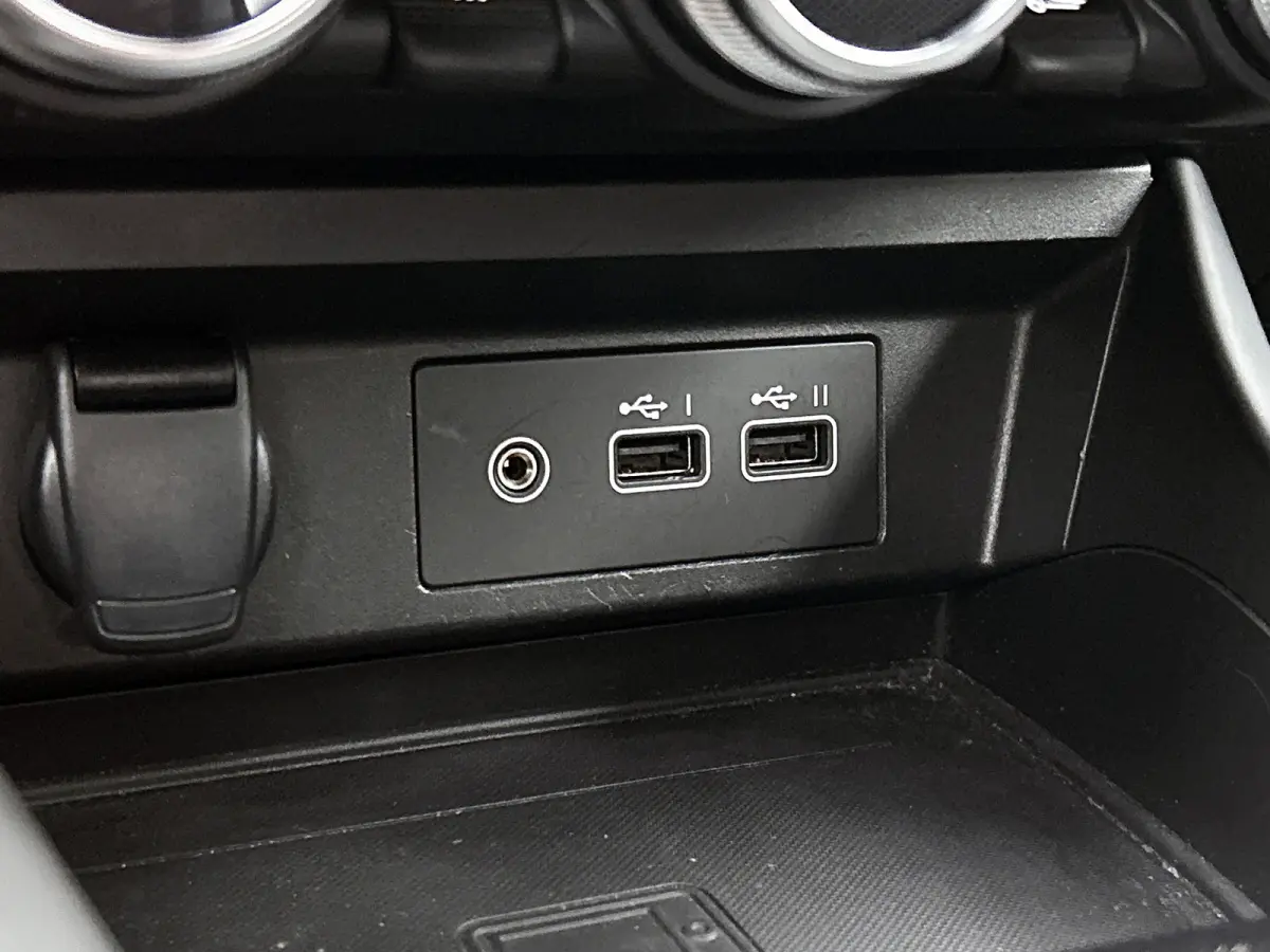 1.6 E-Tech full hybrid 145PK techno / Automaat / Navigatie / Pdc+Camera / Airco-ecc. / 1/2 Leder / Apk 06-2028