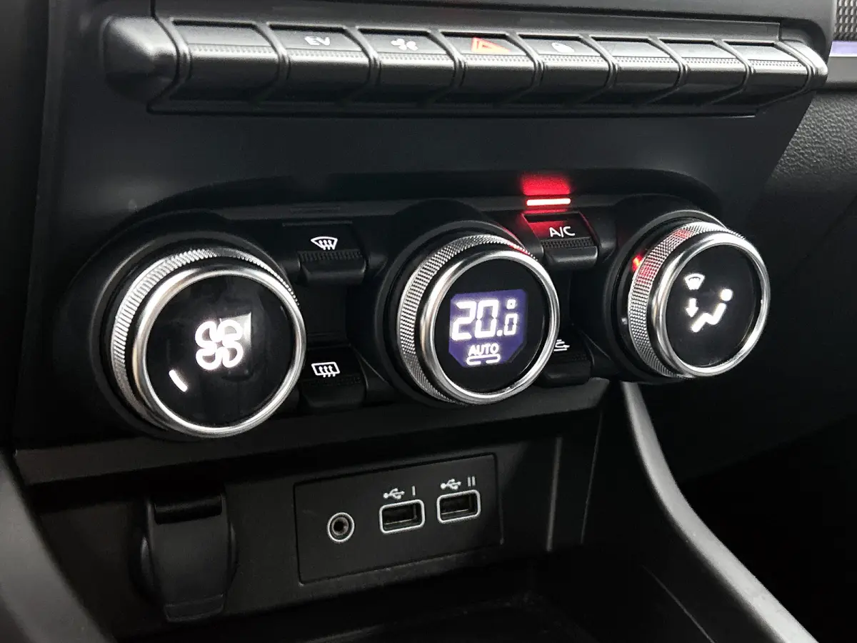 1.6 E-Tech full hybrid 145PK techno / Automaat / Navigatie / Pdc+Camera / Airco-ecc. / 1/2 Leder / Apk 06-2028