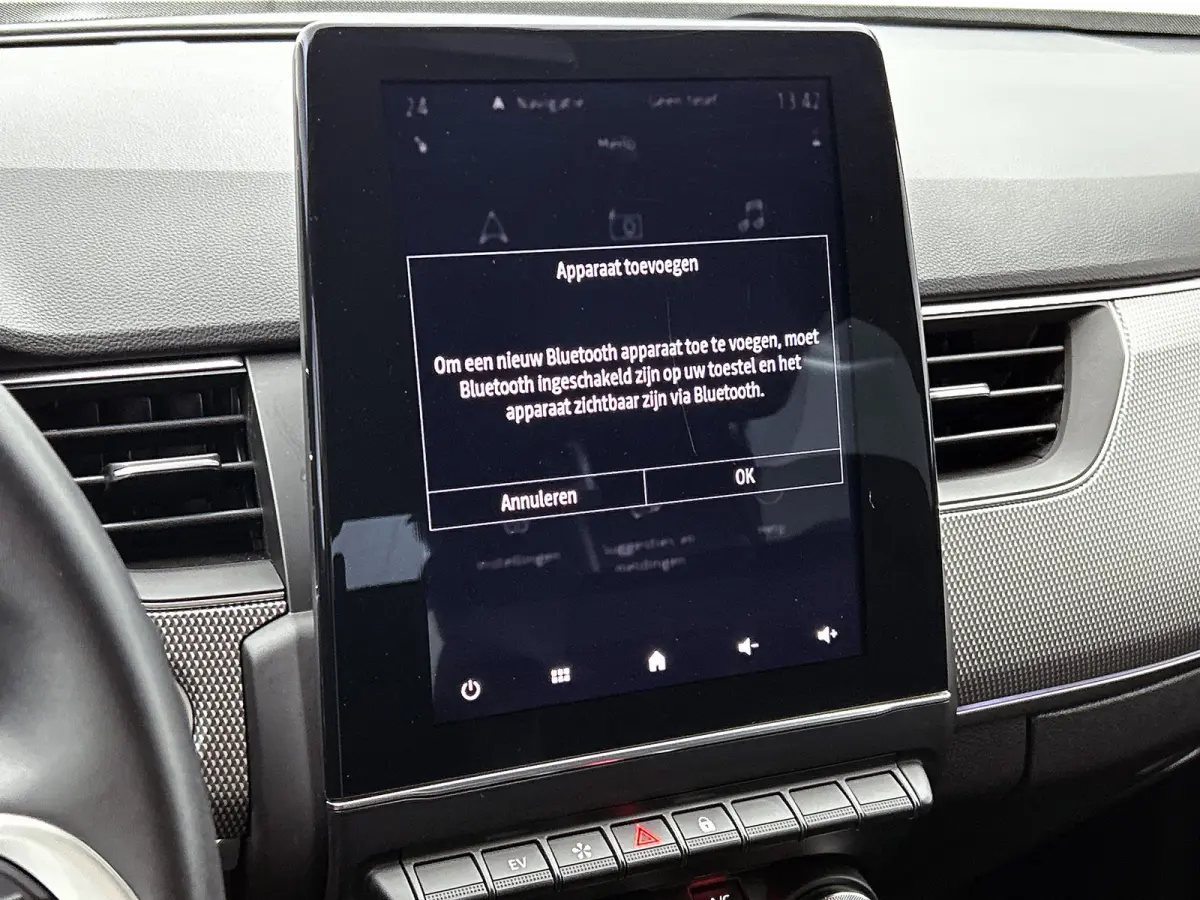1.6 E-Tech full hybrid 145PK techno / Automaat / Navigatie / Pdc+Camera / Airco-ecc. / 1/2 Leder / Apk 06-2028