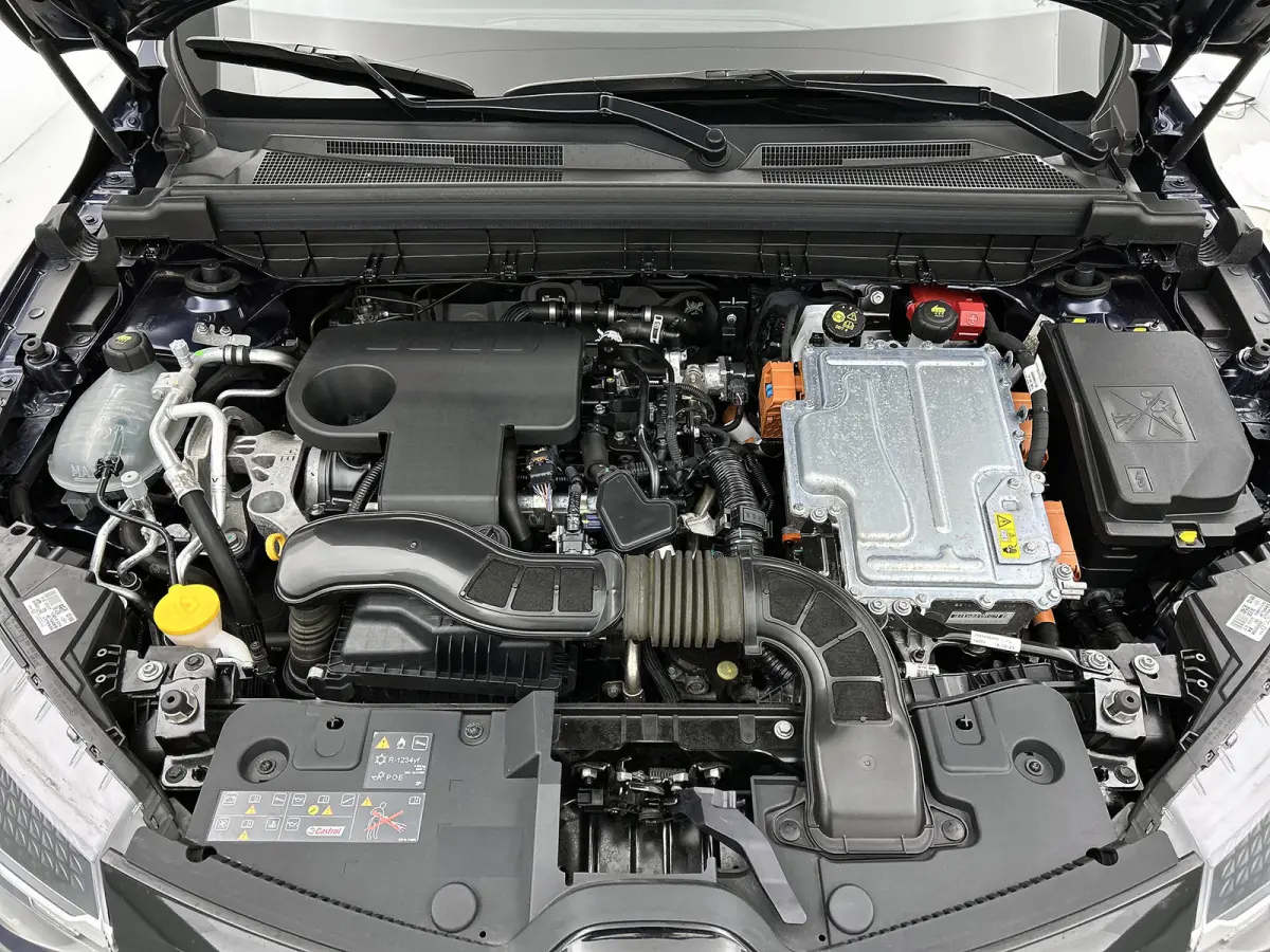 1.6 E-Tech full hybrid 145PK techno / Automaat / Navigatie / Pdc+Camera / Airco-ecc. / 1/2 Leder / Apk 06-2028