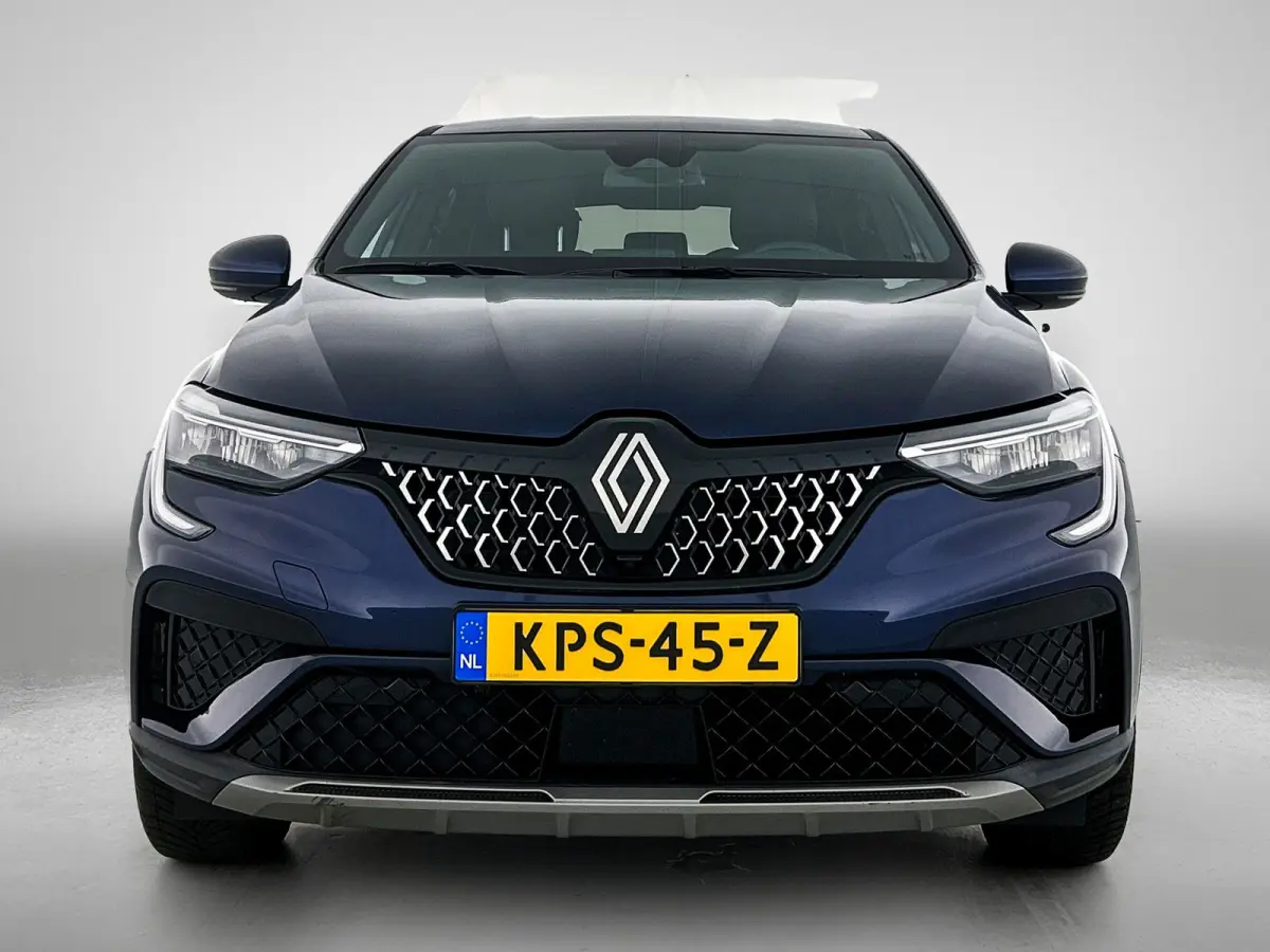 1.6 E-Tech full hybrid 145PK techno / Automaat / Navigatie / Pdc+Camera / Airco-ecc. / 1/2 Leder / Apk 06-2028
