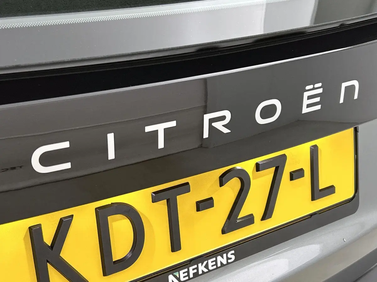 You 50 kWh 136pk | Accu 100% | Lage kilometerstand | Navigatie via Apple Carplay / Android Auto | Climate Control | Cruise Control | Parkeersensoren | DAB+ radio | Bluetooth | Armsteun | Vol