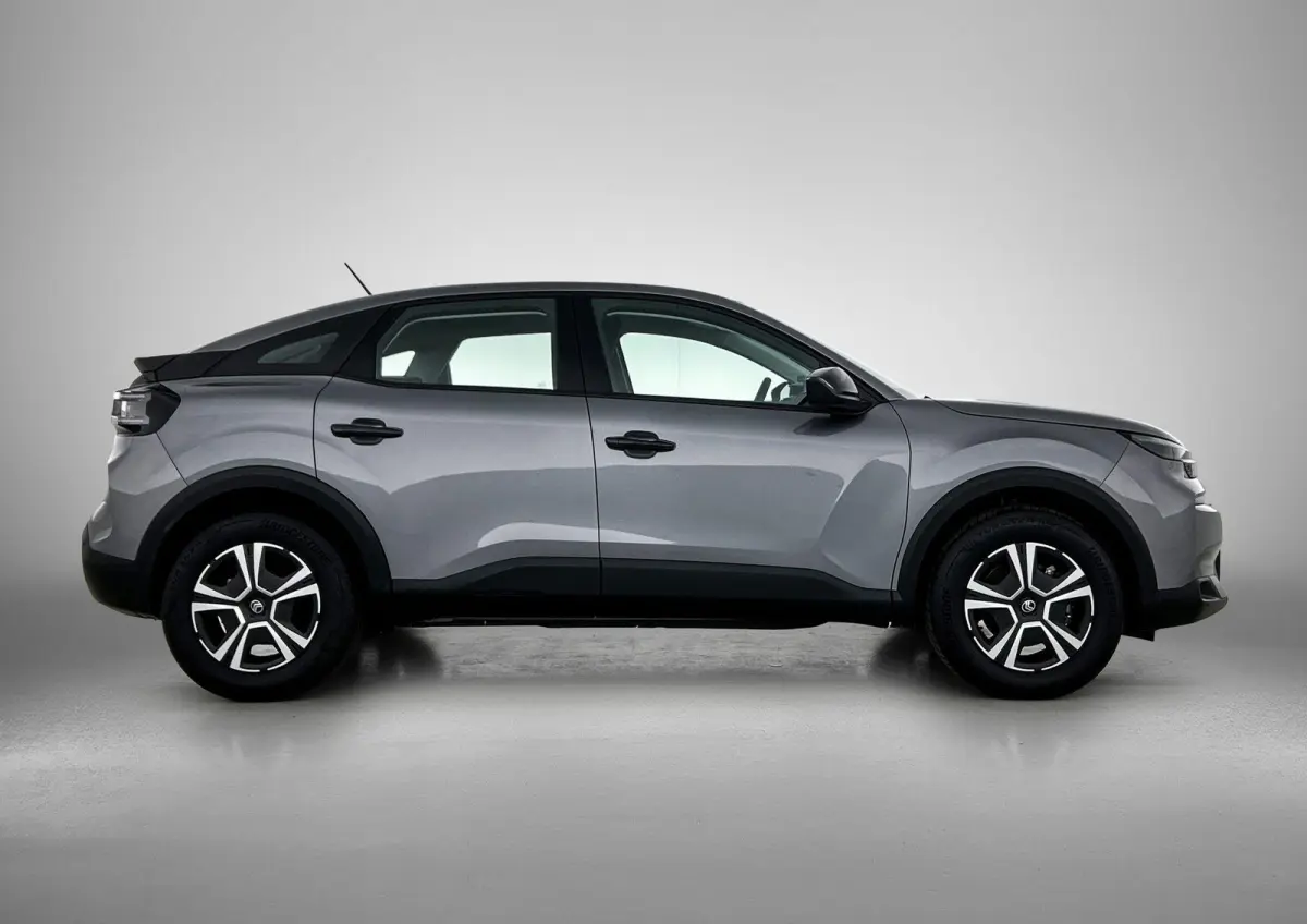 You 50 kWh 136pk | Accu 100% | Lage kilometerstand | Navigatie via Apple Carplay / Android Auto | Climate Control | Cruise Control | Parkeersensoren | DAB+ radio | Bluetooth | Armsteun | Vol