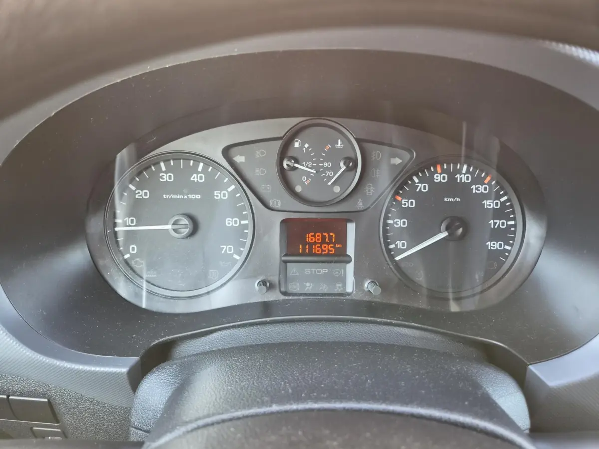 1.6 BlueHDI Airco Cruise Sidebars Marge
