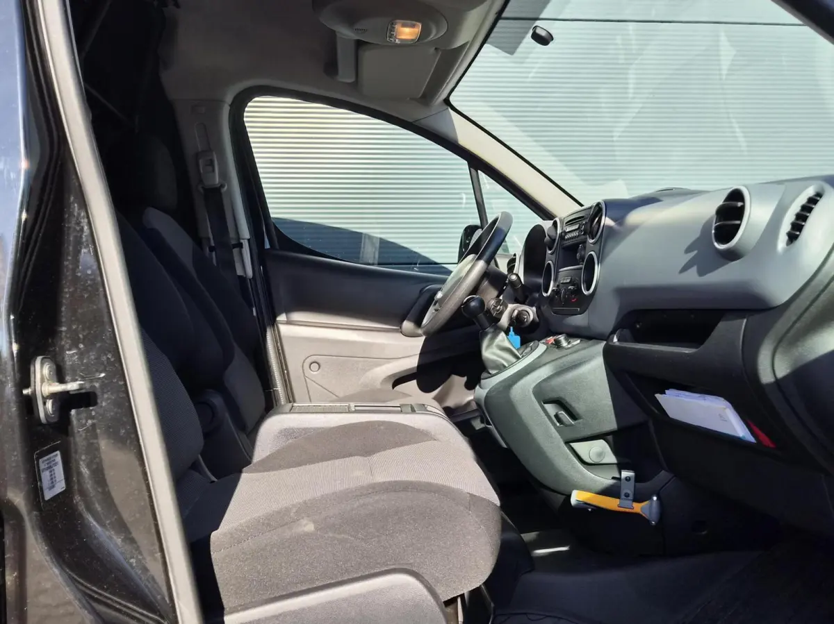1.6 BlueHDI Airco Cruise Sidebars Marge