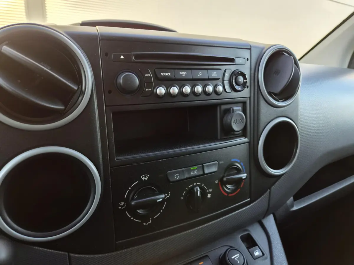 1.6 BlueHDI Airco Cruise Sidebars Marge