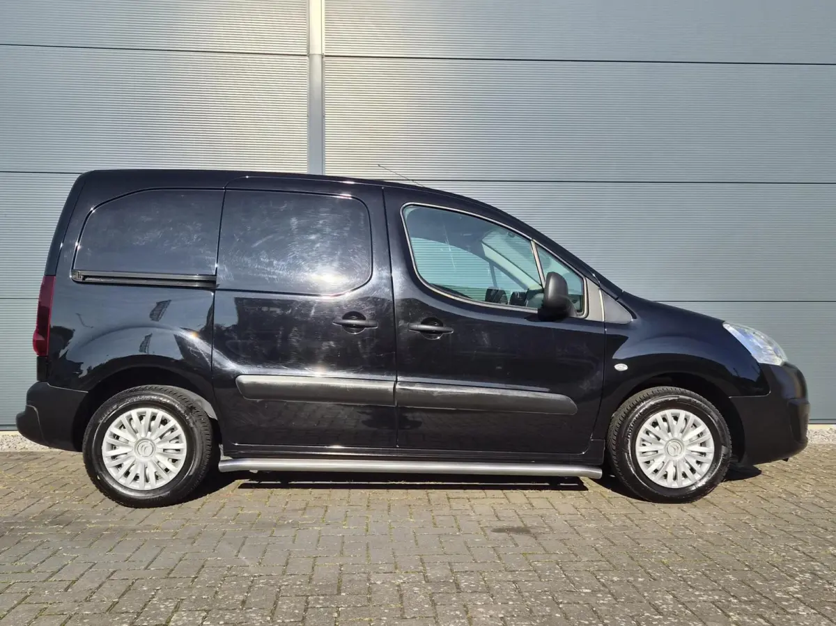 1.6 BlueHDI Airco Cruise Sidebars Marge