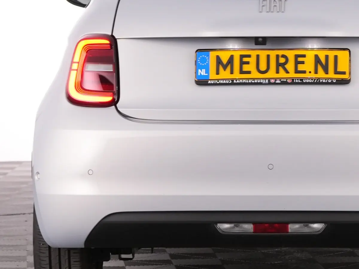 Urban Plus 24 kWh *SOH 98%* CAMERA | CARPLAY | Stoelverwarming | PDC !