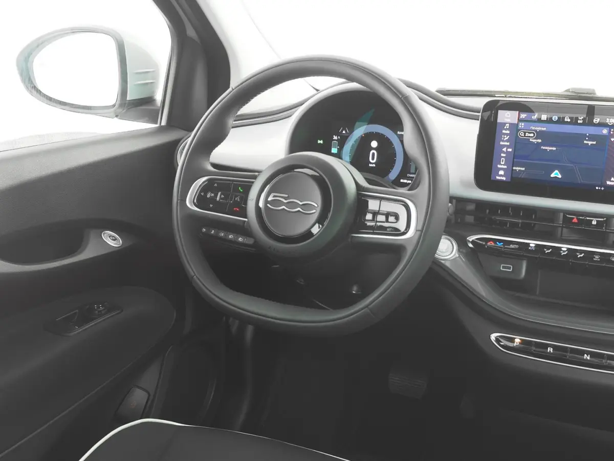Urban Plus 24 kWh *SOH 98%* CAMERA | CARPLAY | Stoelverwarming | PDC !