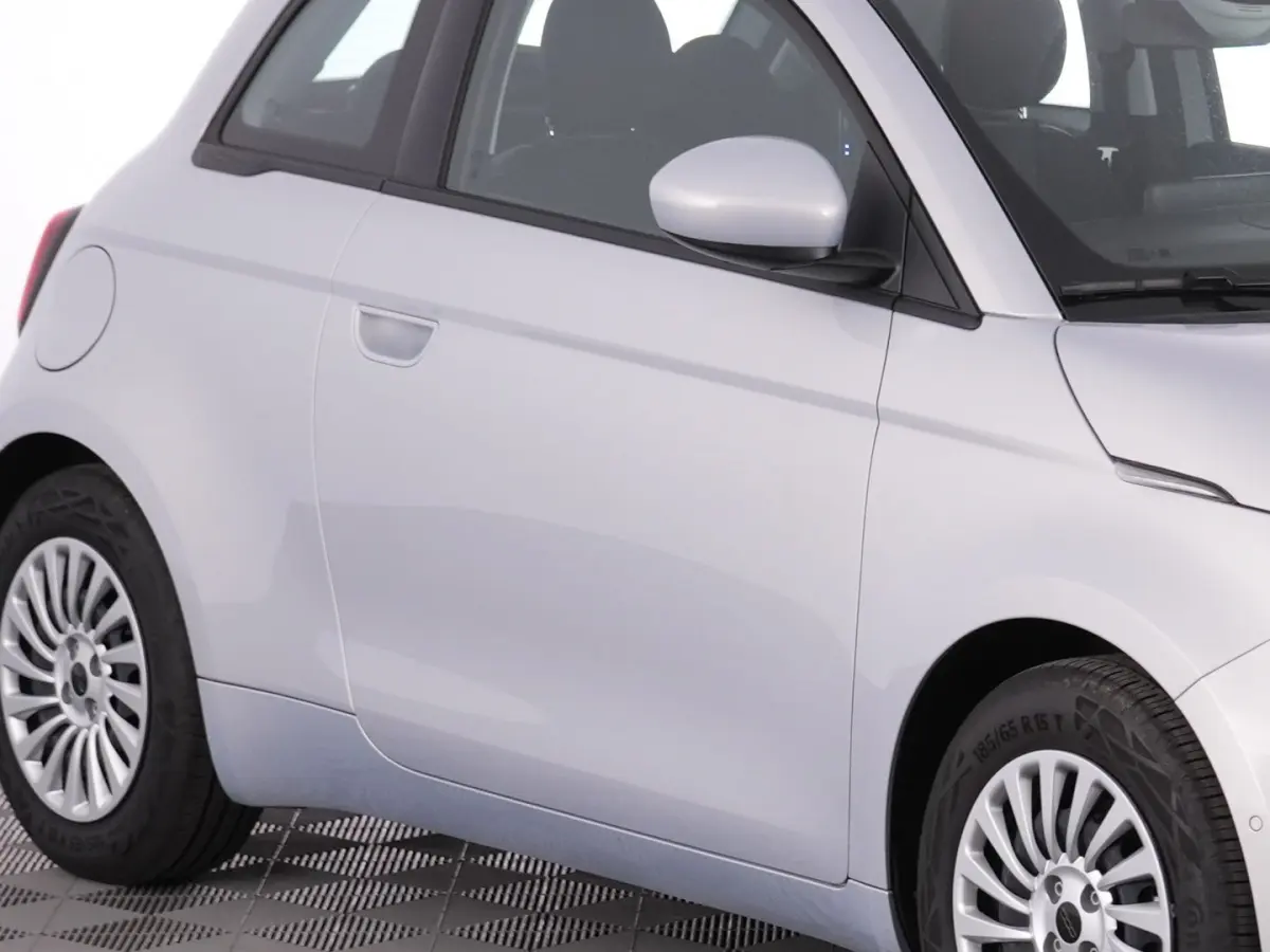 Urban Plus 24 kWh *SOH 98%* CAMERA | CARPLAY | Stoelverwarming | PDC !