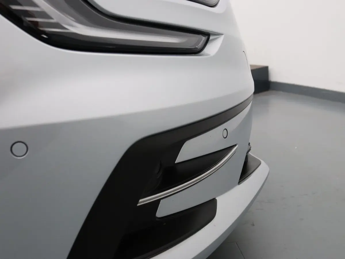 160pk Plug-In Hybrid Intens Elektrisch glazen schuif-/kanteldak
