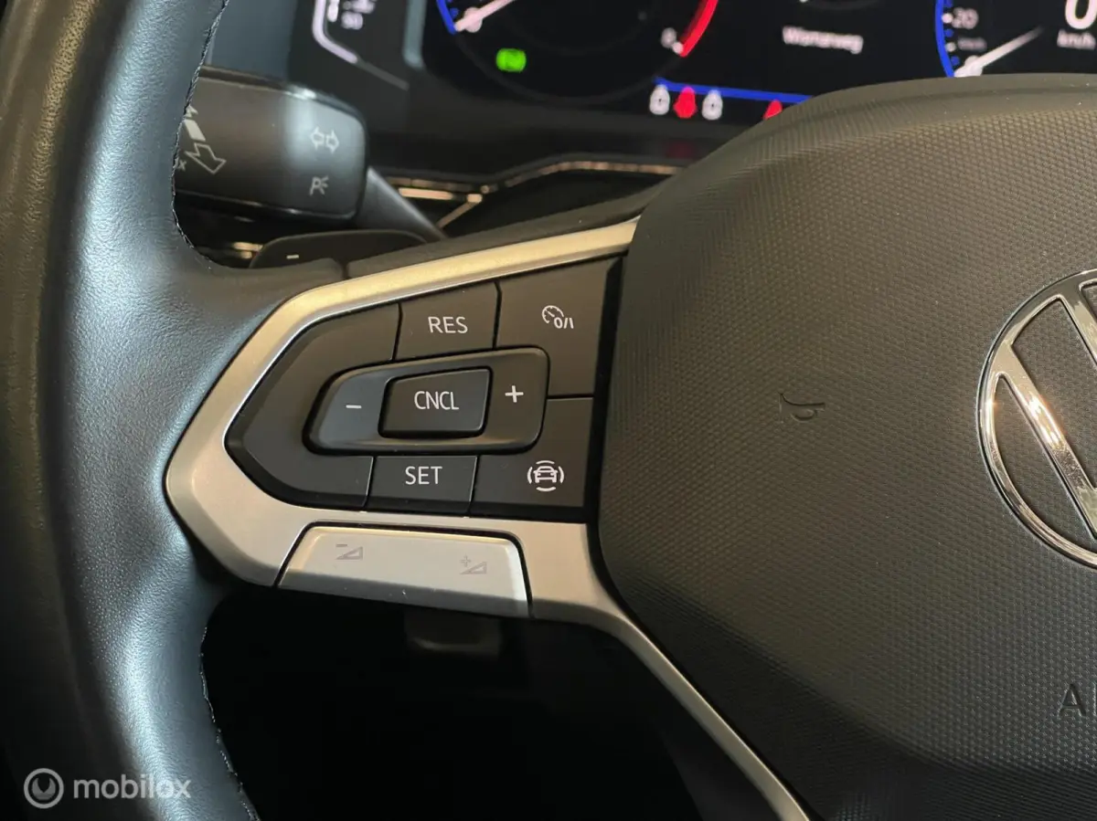 | Pano | Virtual Cockpit | Stoelverwarming | CarPlay | 16” LM