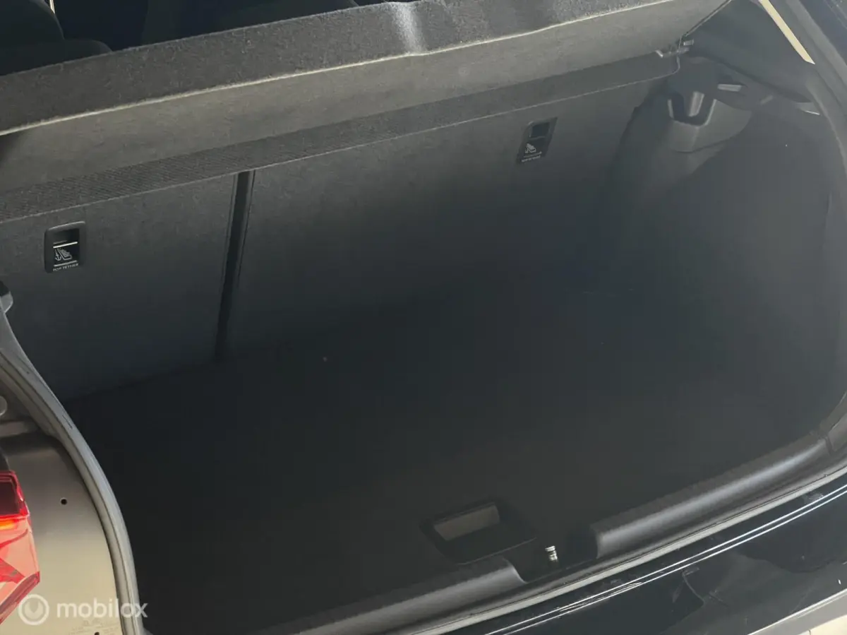 | Pano | Virtual Cockpit | Stoelverwarming | CarPlay | 16” LM